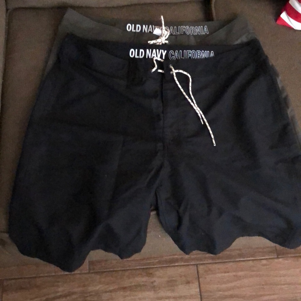 Men’s old navy board shorts